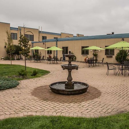 Baymont By Wyndham Fargo Hotel Luaran gambar